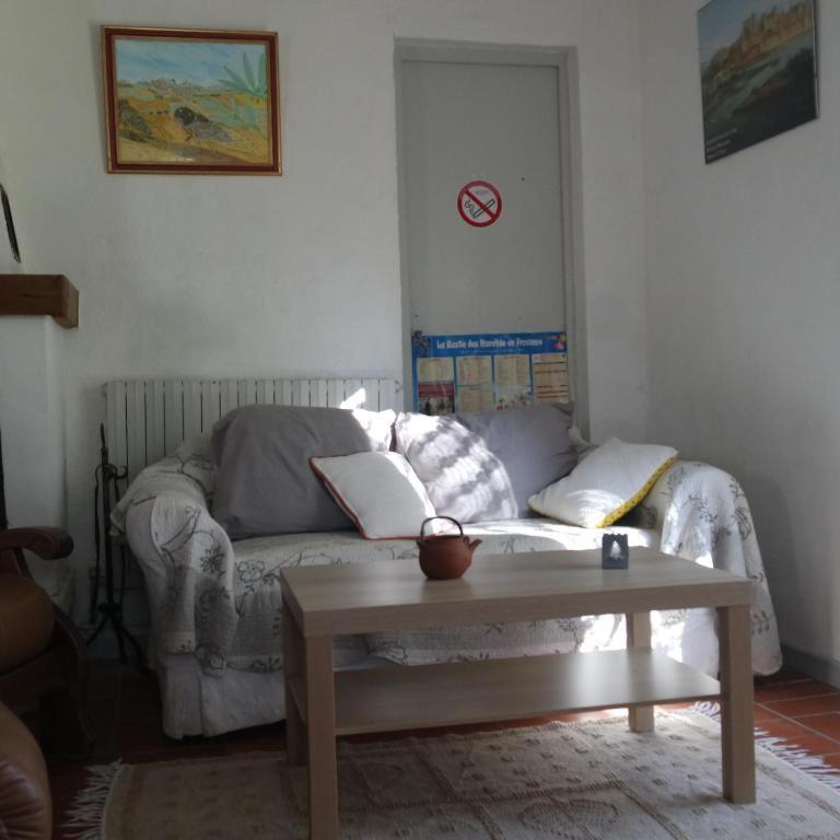 Mas Grimaud - chambres d'hôtes familiales Eygalières Exterior foto
